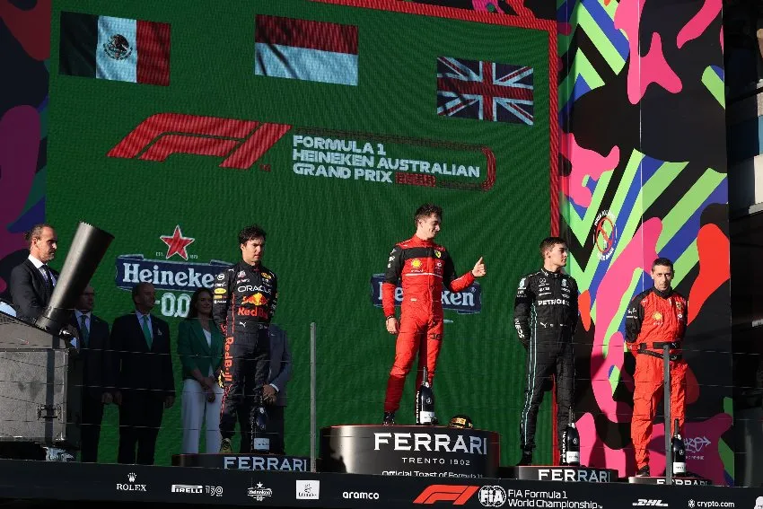 MEXSPORTS Sergio Pérez tras el podio del GP de Australia