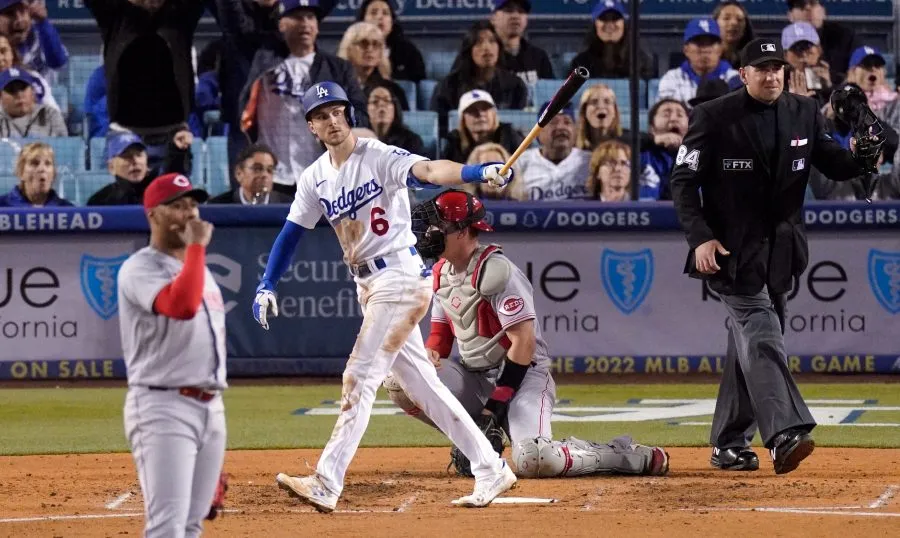 AP Trea Turner conecta cuadrangular