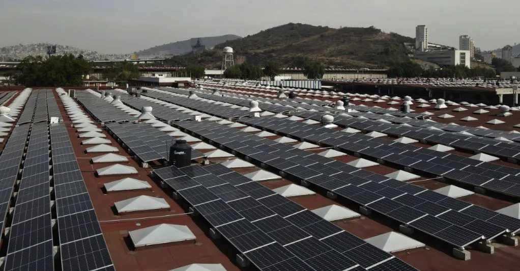 AP Páneles solares en la CDMX