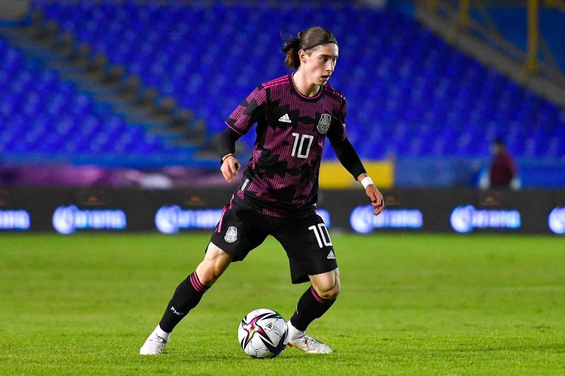 IMAGO7 Marcelo Flores jugando partido con la Selección Mexicana