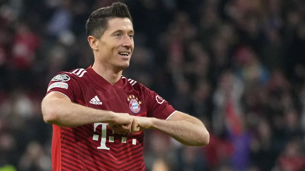 AP Lewandowski festejando gol del Bayern Munich en Champions League