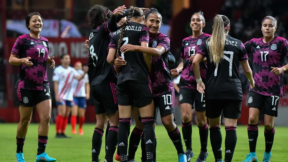 IMAGO7 Selección Mexicana Femenil festejando anotación ante Puerto Rico