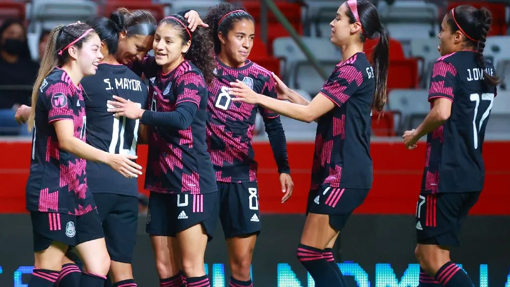 IMAGO7 Selección Mexicana Femenil festejando anotación ante Puerto Rico