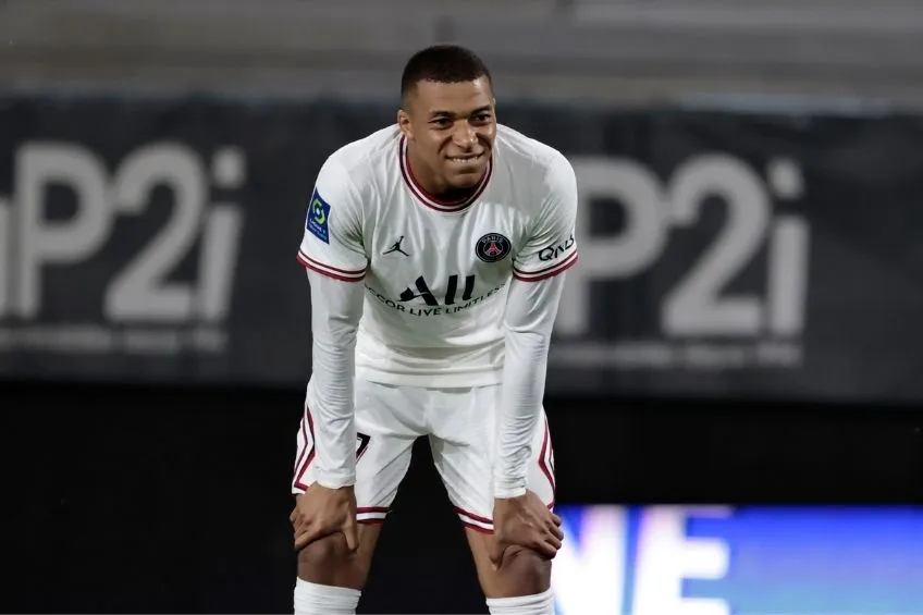 AP Kylian Mbappé durante un partido del PSG