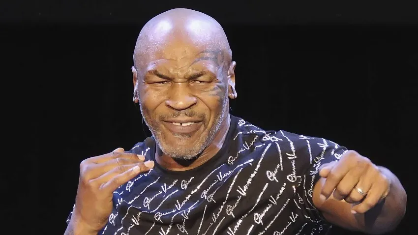 AP Mike Tyson en una conferencia