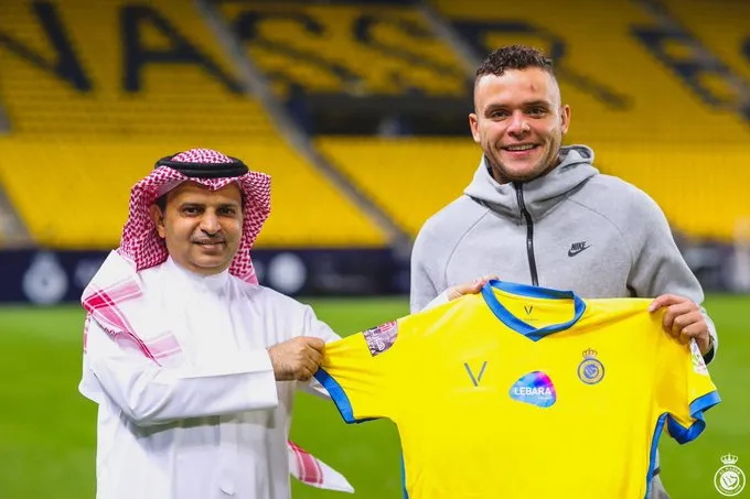 ESPECIAL Cabecita Rodríguez con la camiseta del Al-Nassr