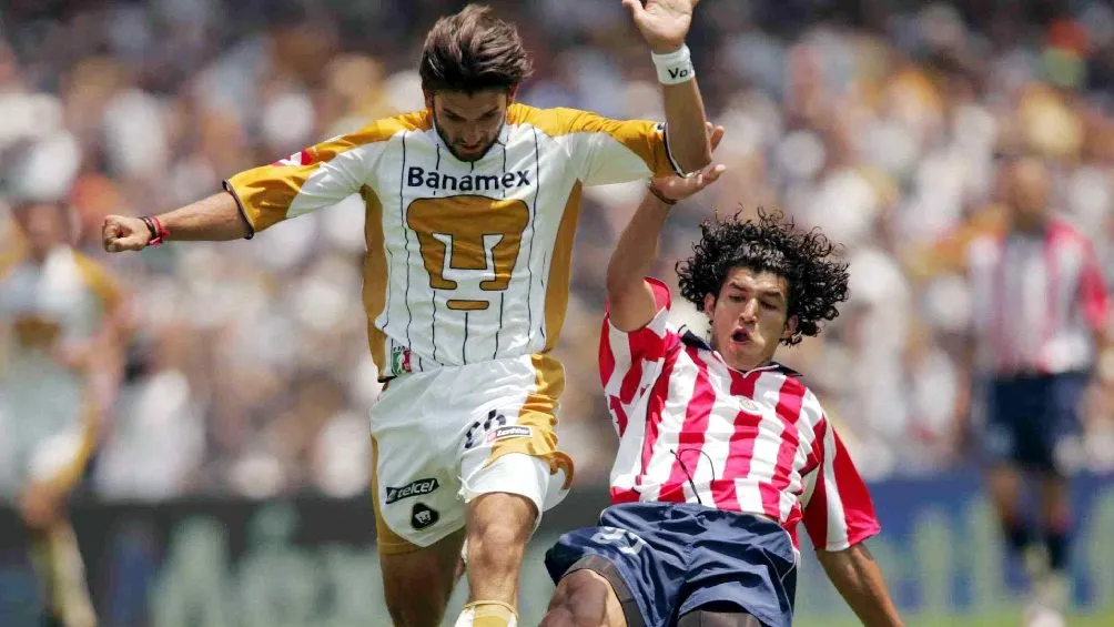 MEXSPORT Pumas y Chivas jugando la Final del Torneo Clausura 2004