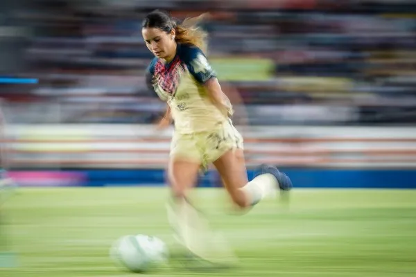 IMAGO7 Scarlett Camberos en acción con las Águilas