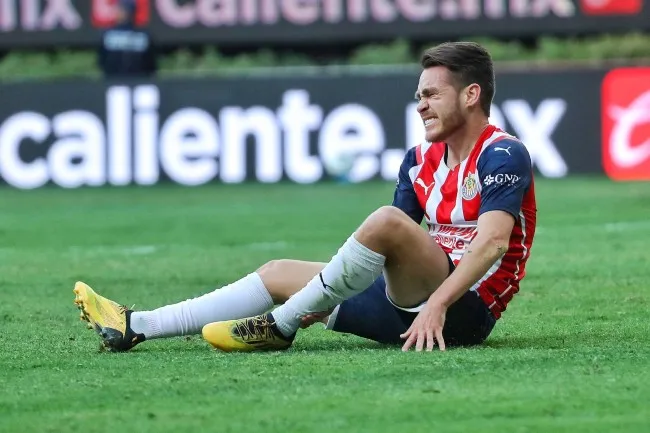 MIGUEL PONTÓN Canelo se lamenta en el terreno de juego