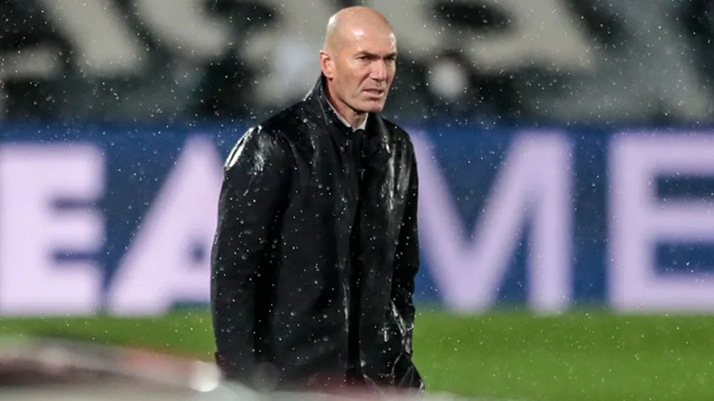 AP Zinedine Zidane dirigiendo partido del Real Madrid en LaLiga