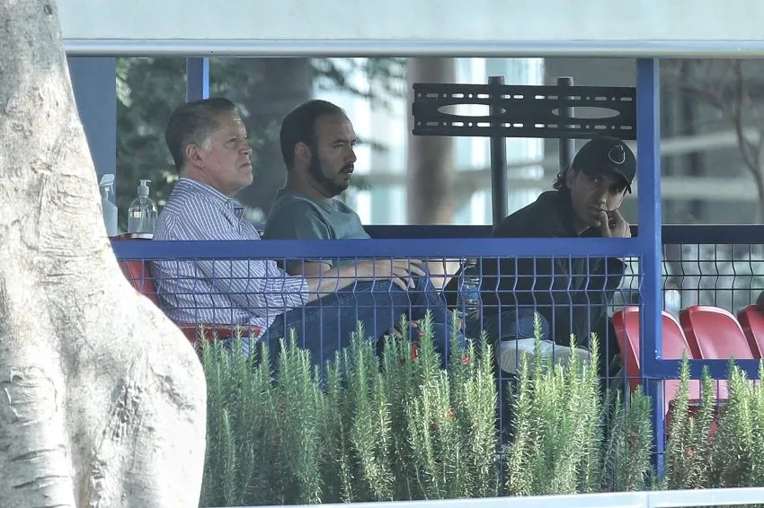 MIGUEL PONTÓN Ricardo Peláez en el entrenamiento de Chivas
