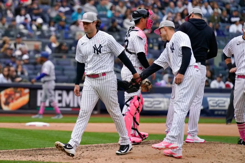 AP Jugadores de los Yankees en un juego de la MLB