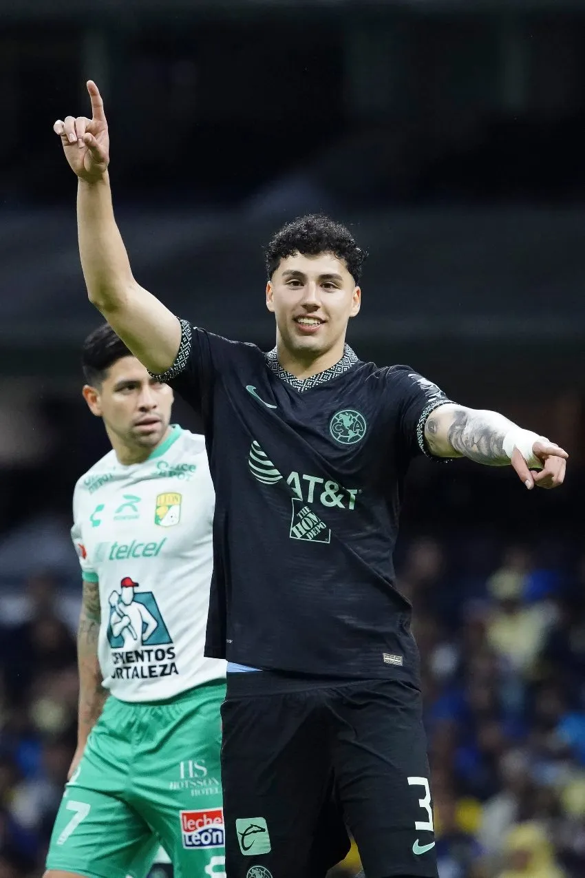 IMAGO 7 Jorge Sánchez previo en un juego con América