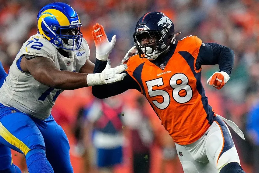 AP Von Miller en su etapa con Denver vs Los Angeles