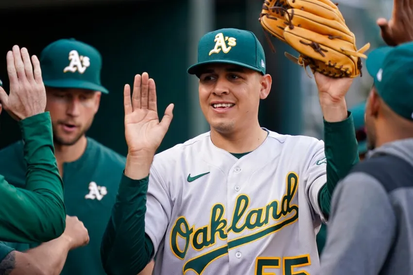 AP Adrián Martínez en su debut en la MLB