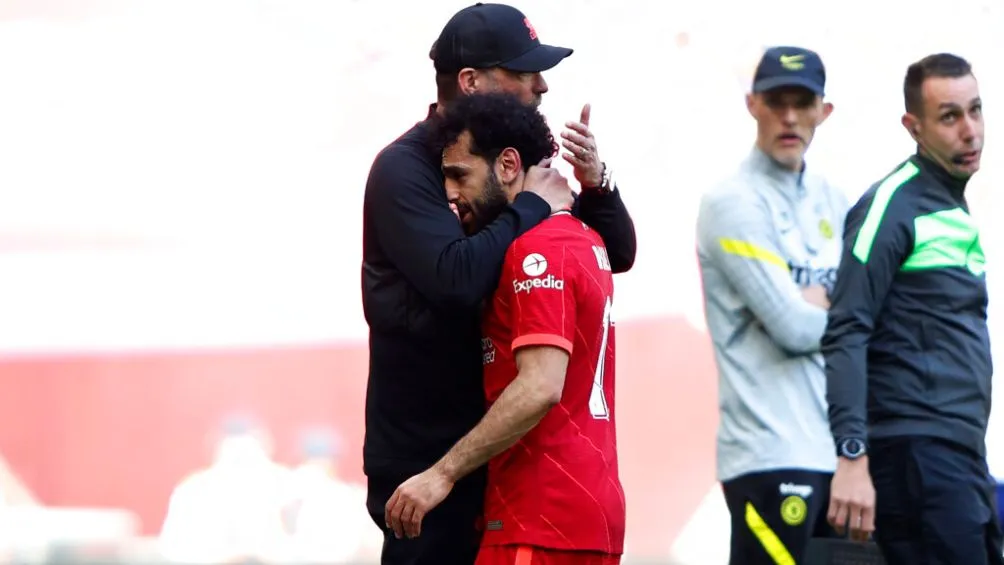 AP Klopp le dio un abrazo cálido a su jugador