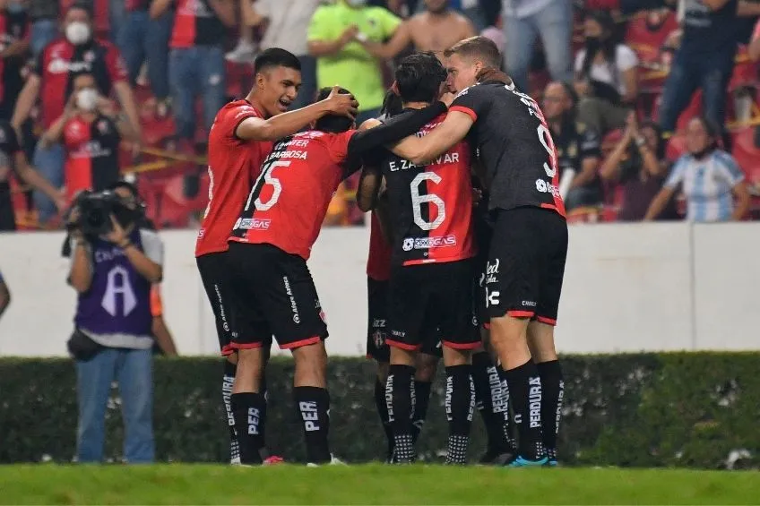 IMAGO7 Jugadores del Atlas festejando un gol