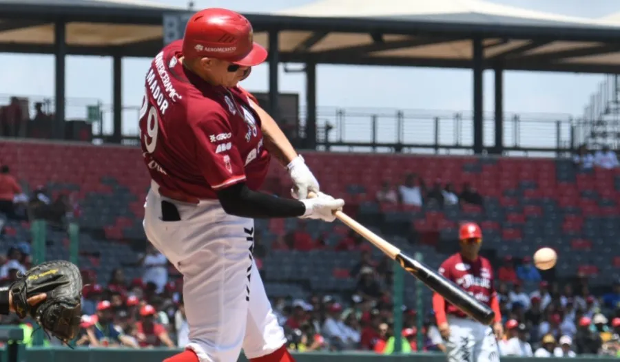 TWITTER @DiablosRojosMX Japhet Amador conecta de hit