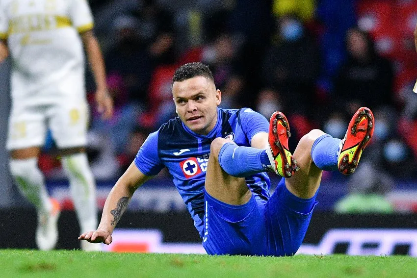 IMAGO 7 Cabecita en un partido con Cruz Azul