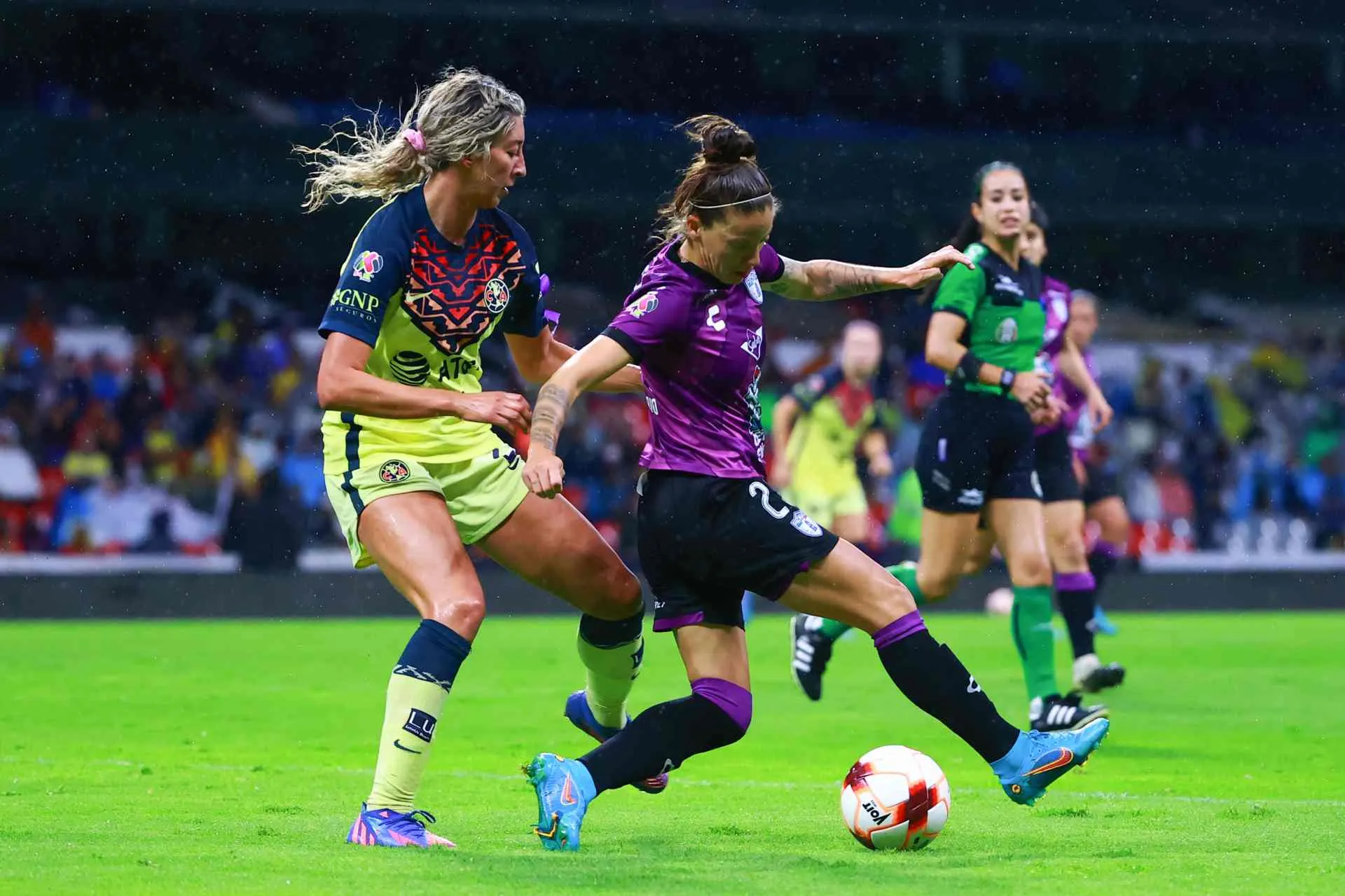 IMAGO7 Ruth Bravo en partido contra América
