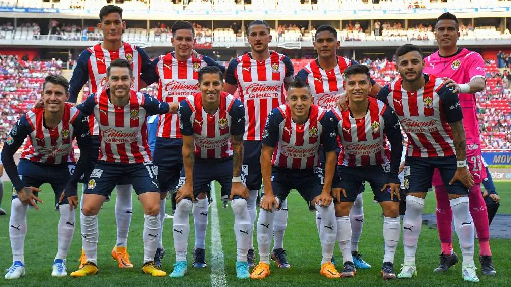 IMAGO7 Jugadores de Chivas previo a partido de Repechaje en el Estadio Akron
