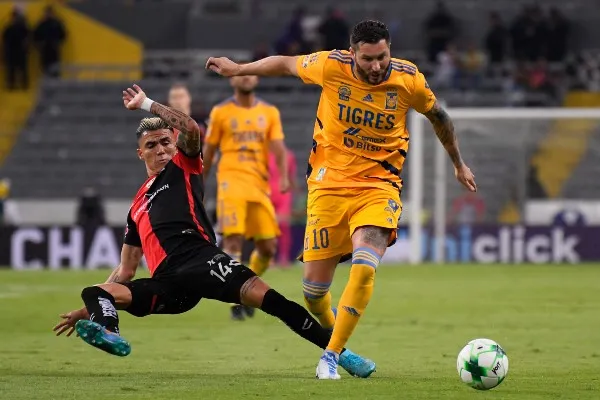 IMAGO7 André-Pierre Gignac ante Atlas