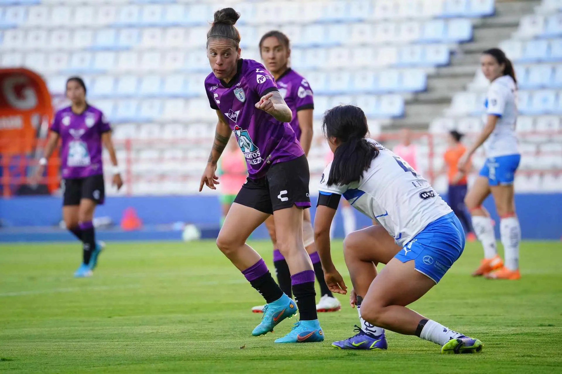 IMAGO7 Ruth Bravo en partido contra Rayadas