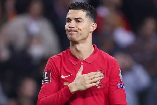 TWITTER: @Cristiano Cristiano jugando con Portugal