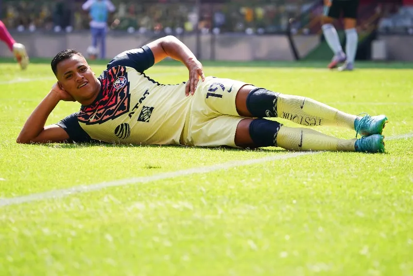 IMAGO 7 Román Martínez celebrando como el Cuau