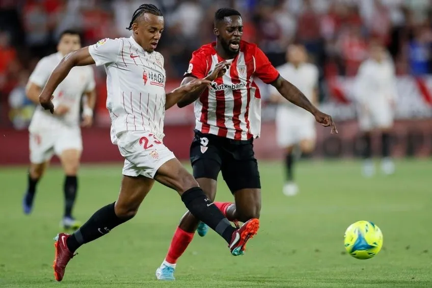 EFE Jules Koundé durante un partido del Sevilla