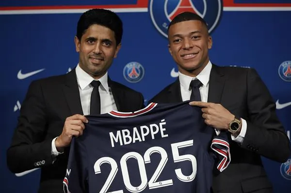 EFE Nasser Al-Khelaifi y Mbappé