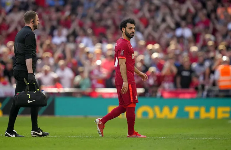 AP Mohamed Salah tras un duelo con Liverpool
