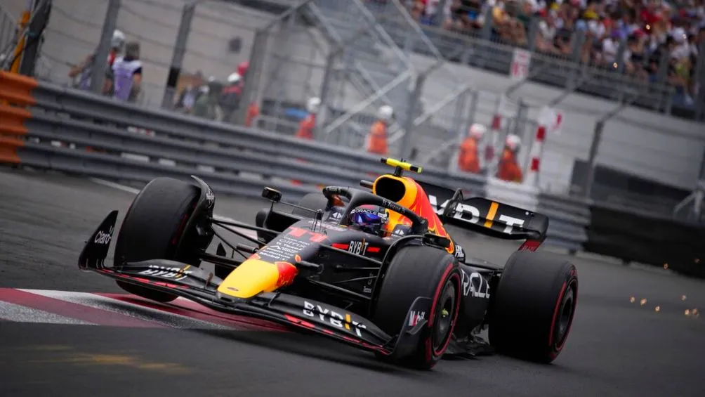 AP Sergio Pérez tuvo un choque en la clasificación