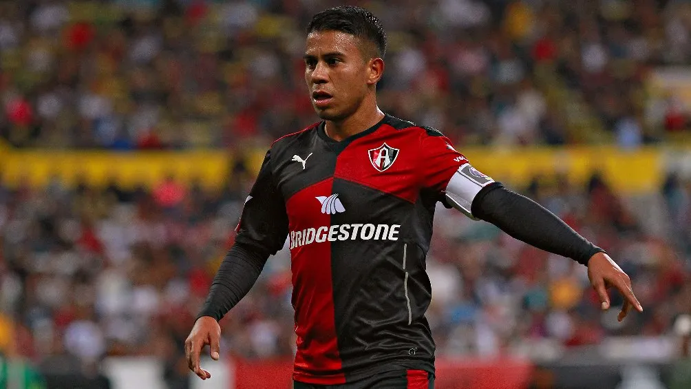 IMAGO7 Juan Carlos Medina jugando partido en Liga MX con el Atlas