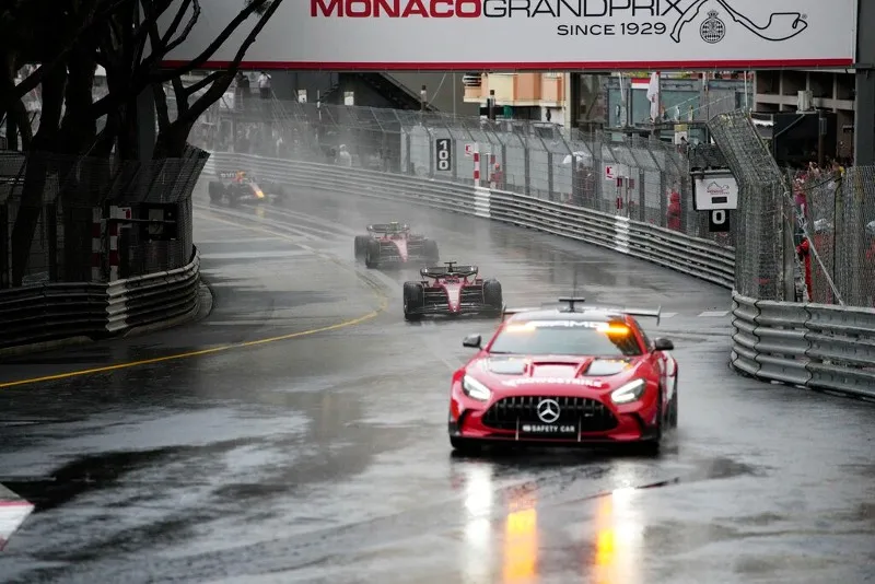 AP 'Safety car' en los primeros giros