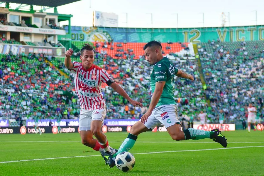 IMAGO7 Rubén González durante un partido con Necaxa