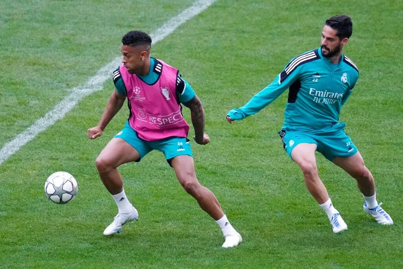 AP Mariano Diaz e Isco en entrenamiento