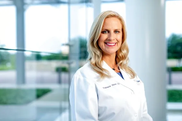 AP Stephanie Husen, doctora del Saint Francis Health System