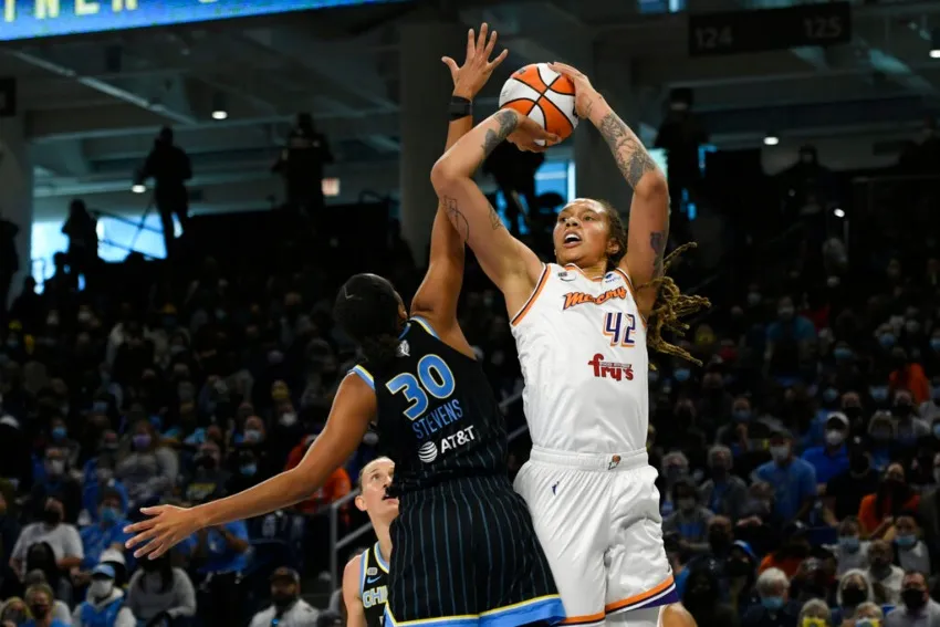 AP Brittney Griner en un partido