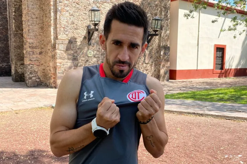 TWITTER: @TolucaFC Fernando Navarro en pretemporada con Toluca