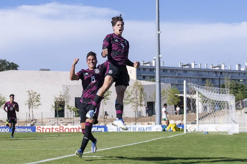 MEXSPORTS Santi Muñoz en celebración de gol