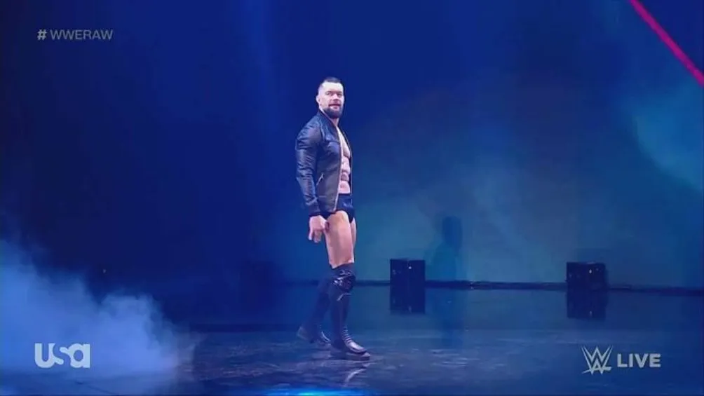 ESPECIAL Finn Balor fue el protagonista de la noche