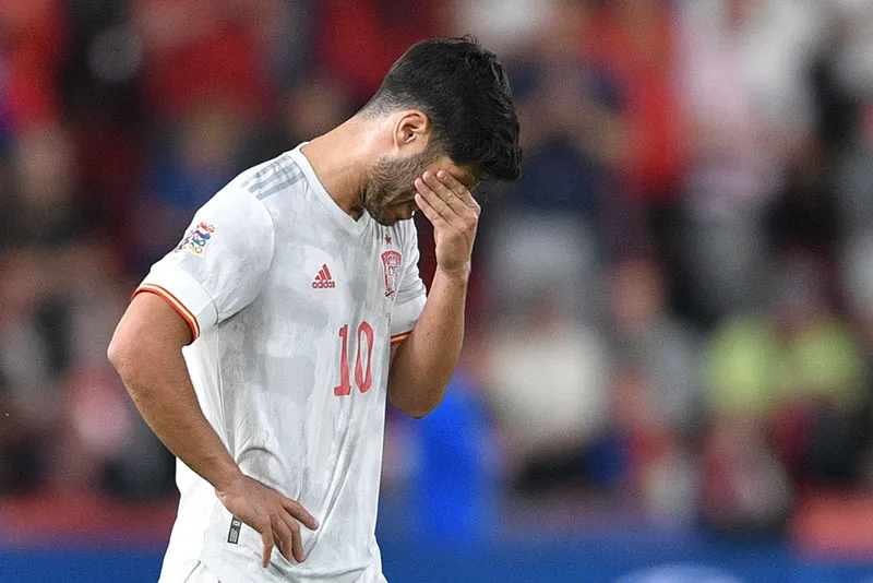 EFE Marco Asensio durante un duelo con España