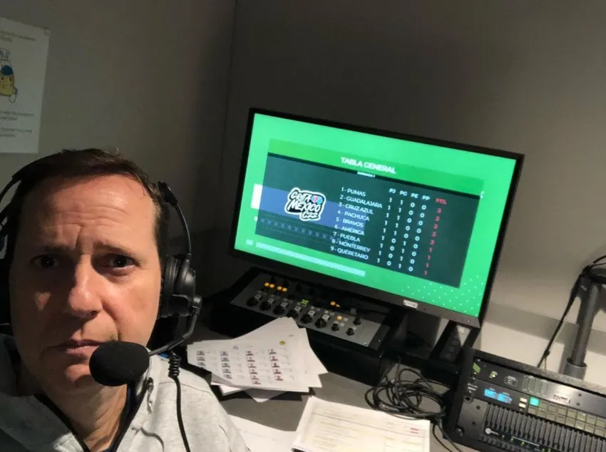 INSTAGRAM: @paco_villa_ Paco Villa en una transmisión de TUDN