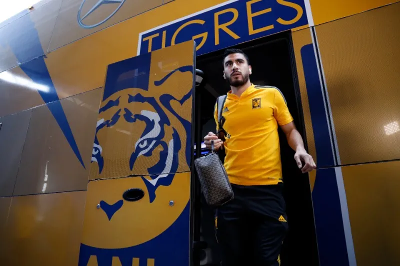 IMAGO7 Aldo Cruz en el vestidor de Tigres