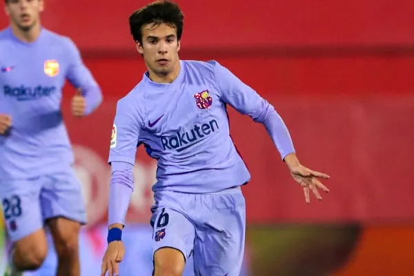 TWITTER @FCBarcelona_cat Riqui Puig con el Barcelona