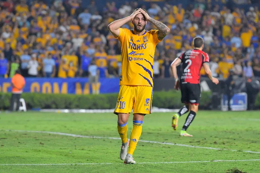 IMAGO 7 Gignac en un partido de Tigres