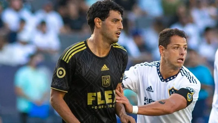 TWITTER: @LAGalaxy Carlos Vela con LAFC y Chicharito Hernández con Galaxy