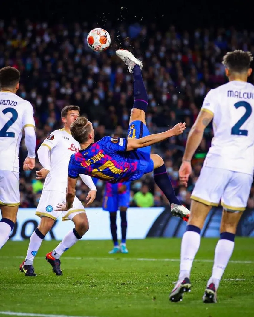 TWITTER: @LuukdeJong9 Luuk de Jong en un partido del Barcelona