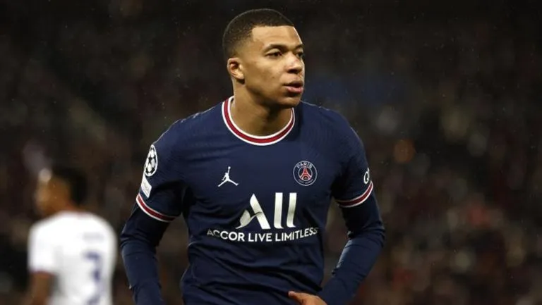 EFE Kylian Mbapp en partido con Paris Saint Germain